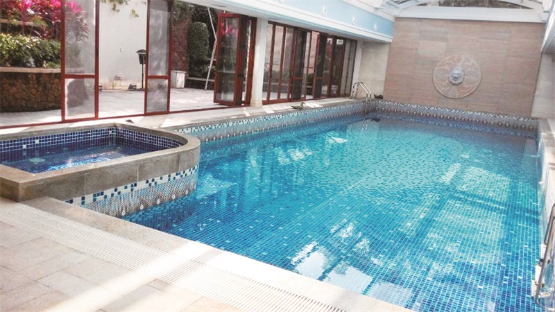 別墅中建造室內泳池采用空氣源加熱水質有意想不到的好處？