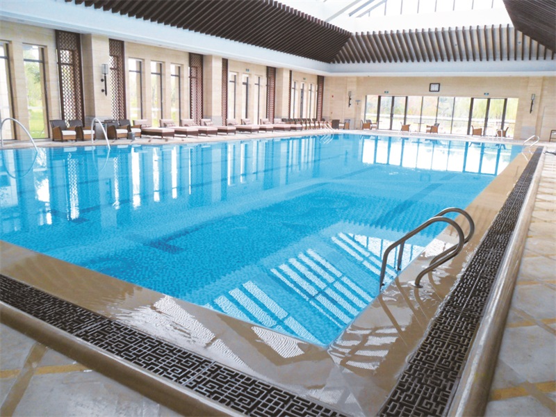 室內游泳池的全年舒適：空氣源熱泵的維護與保養