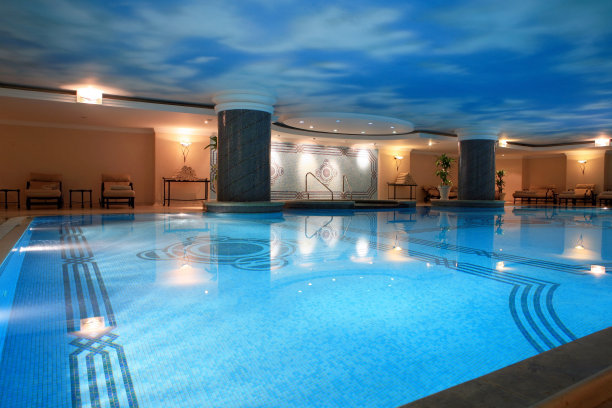 泳池池水恒溫設(shè)備怎么選？選擇這類既實用又方便